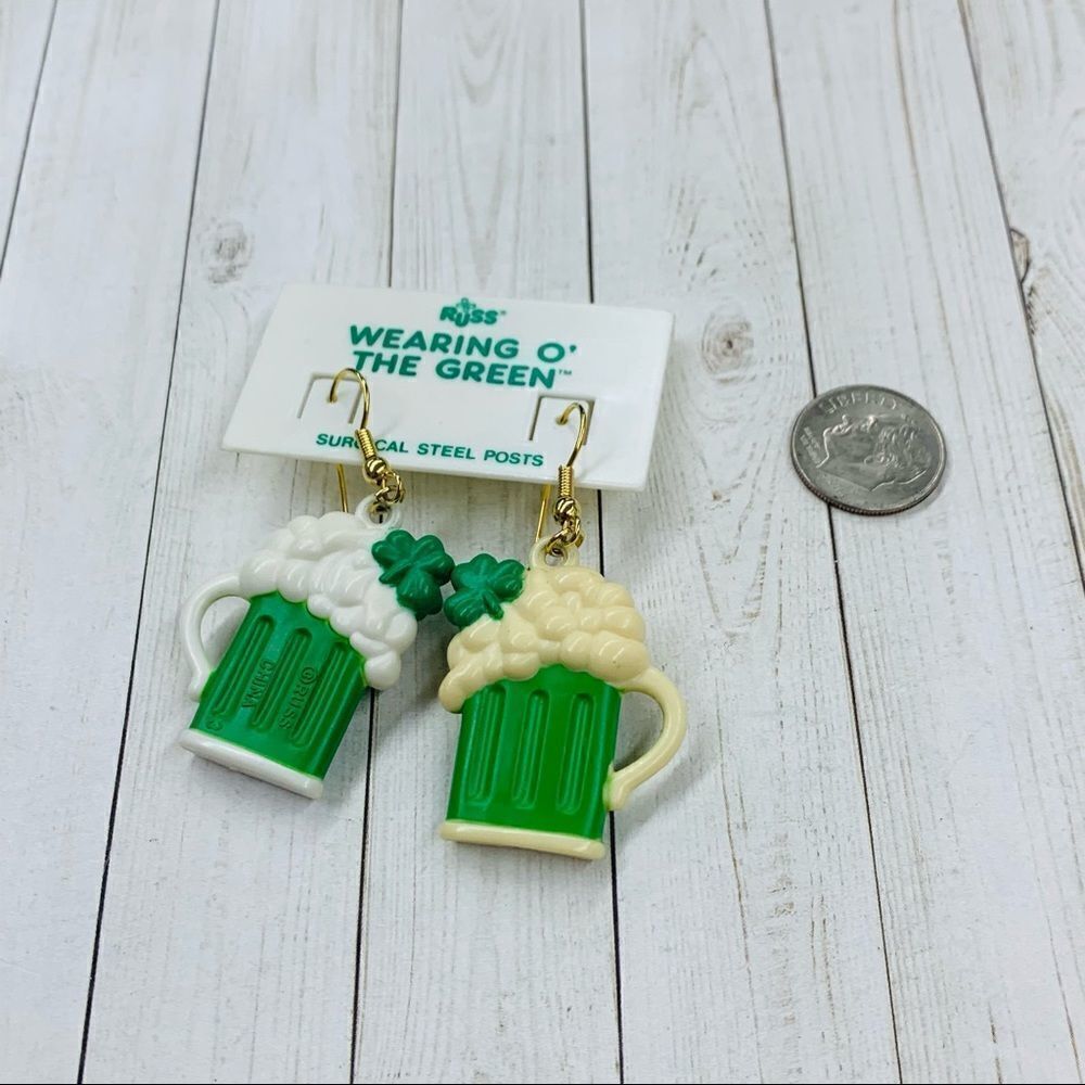 VTG Russ Wearing O The Green Beer Earrings‎